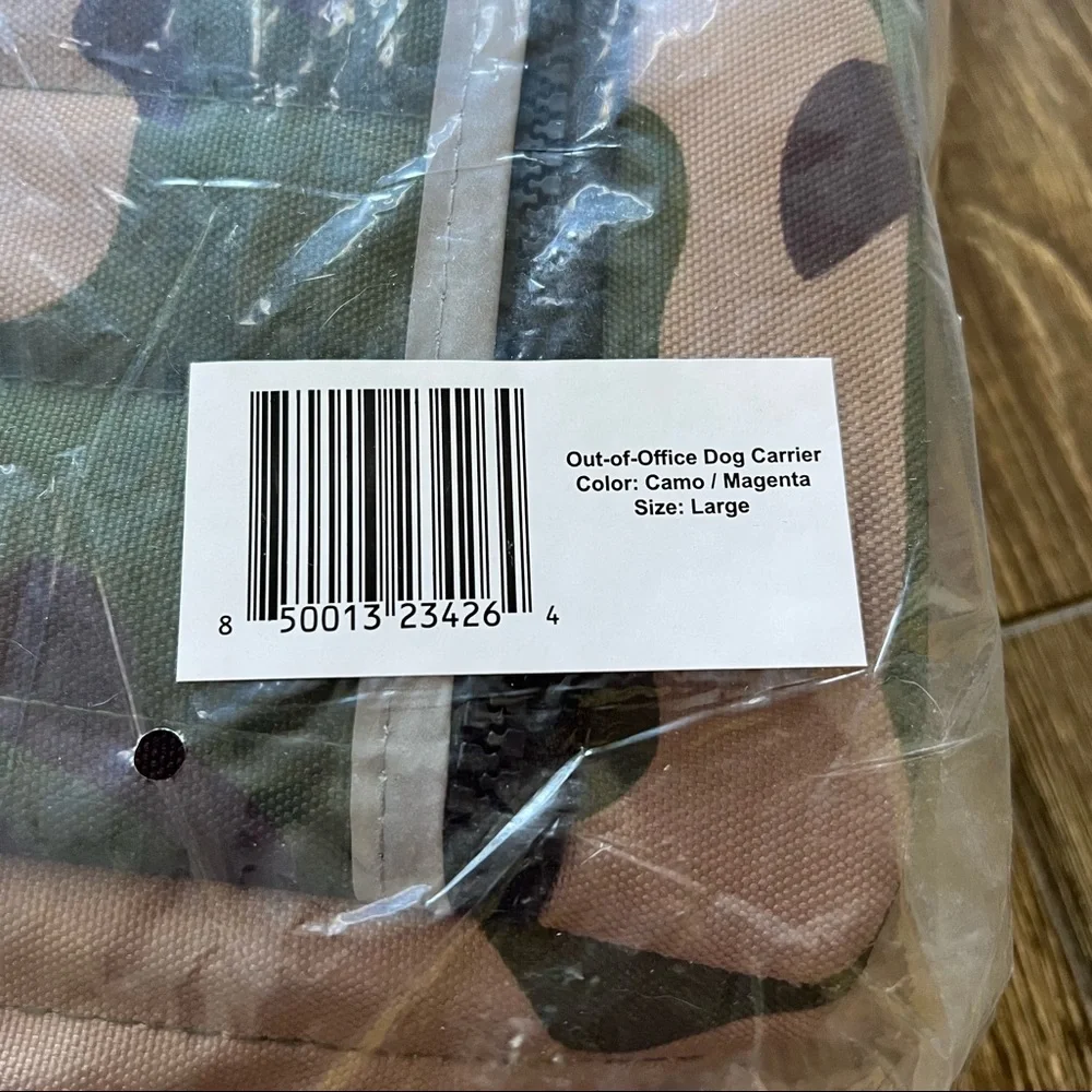 Stylish Camouflage Dog Carrier with Pink Accents - Picture 9 of 9